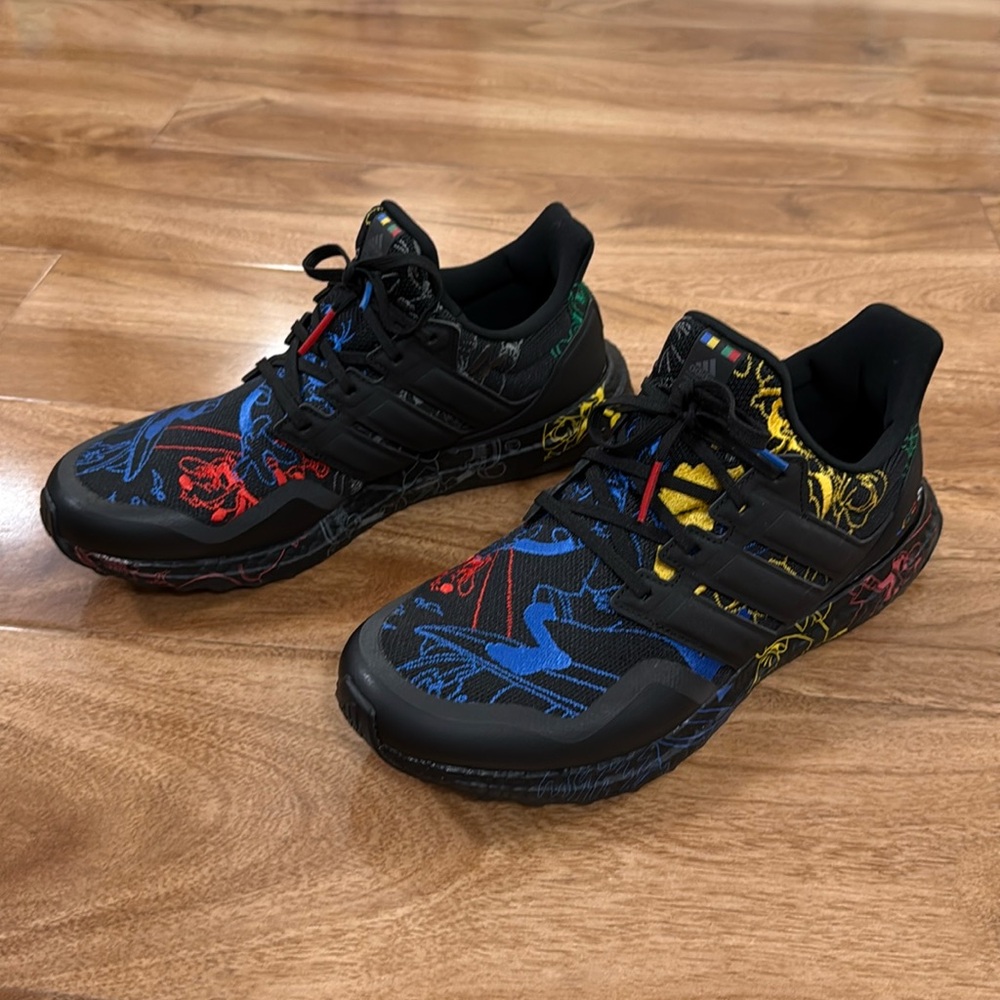 Adidas Ultraboost Disney " Goofy " Edition size 10 mint condition no box